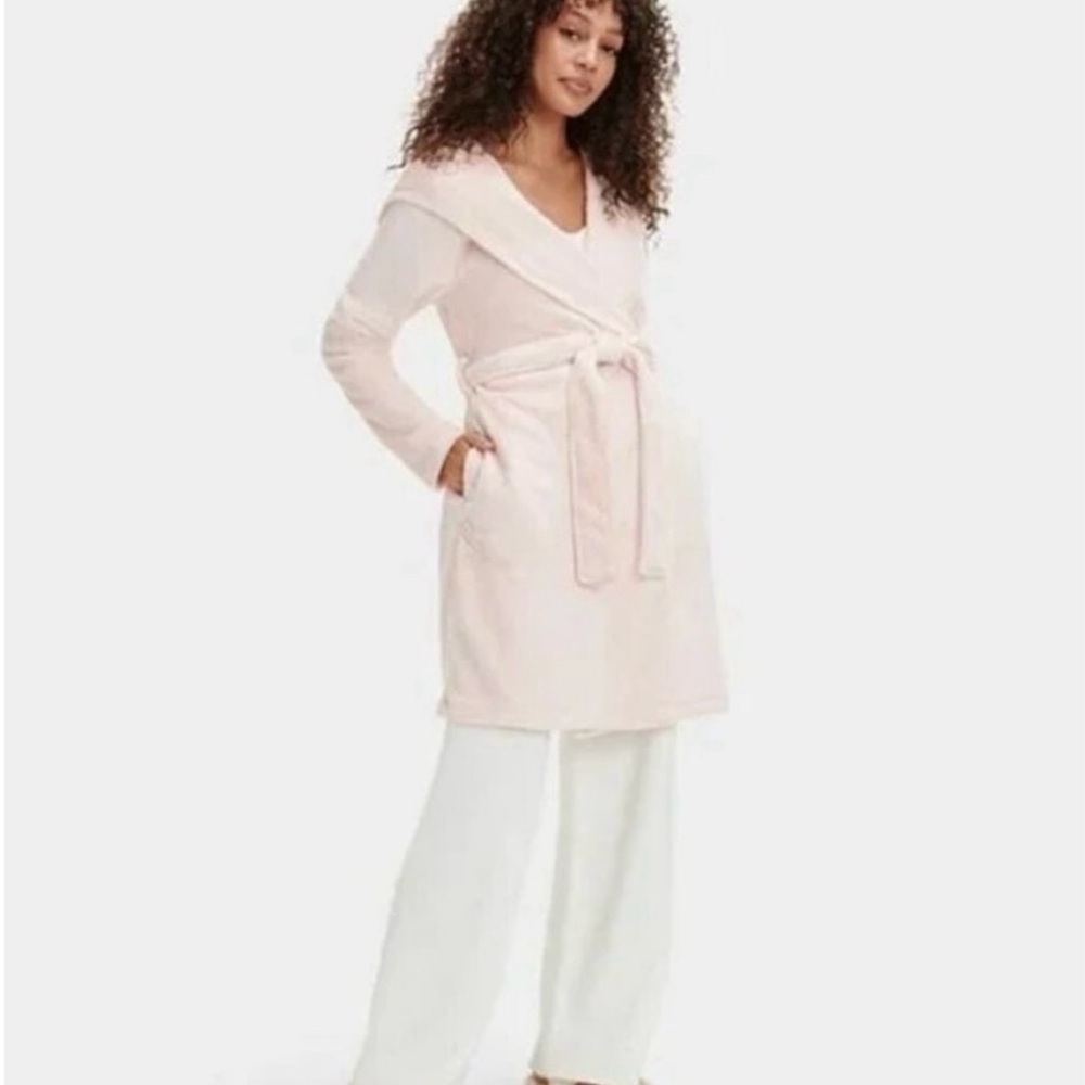 UGG Miranda Soft Light Fleece Bath Robe in Ice Pink, Size Medium - Picture 4 of 10